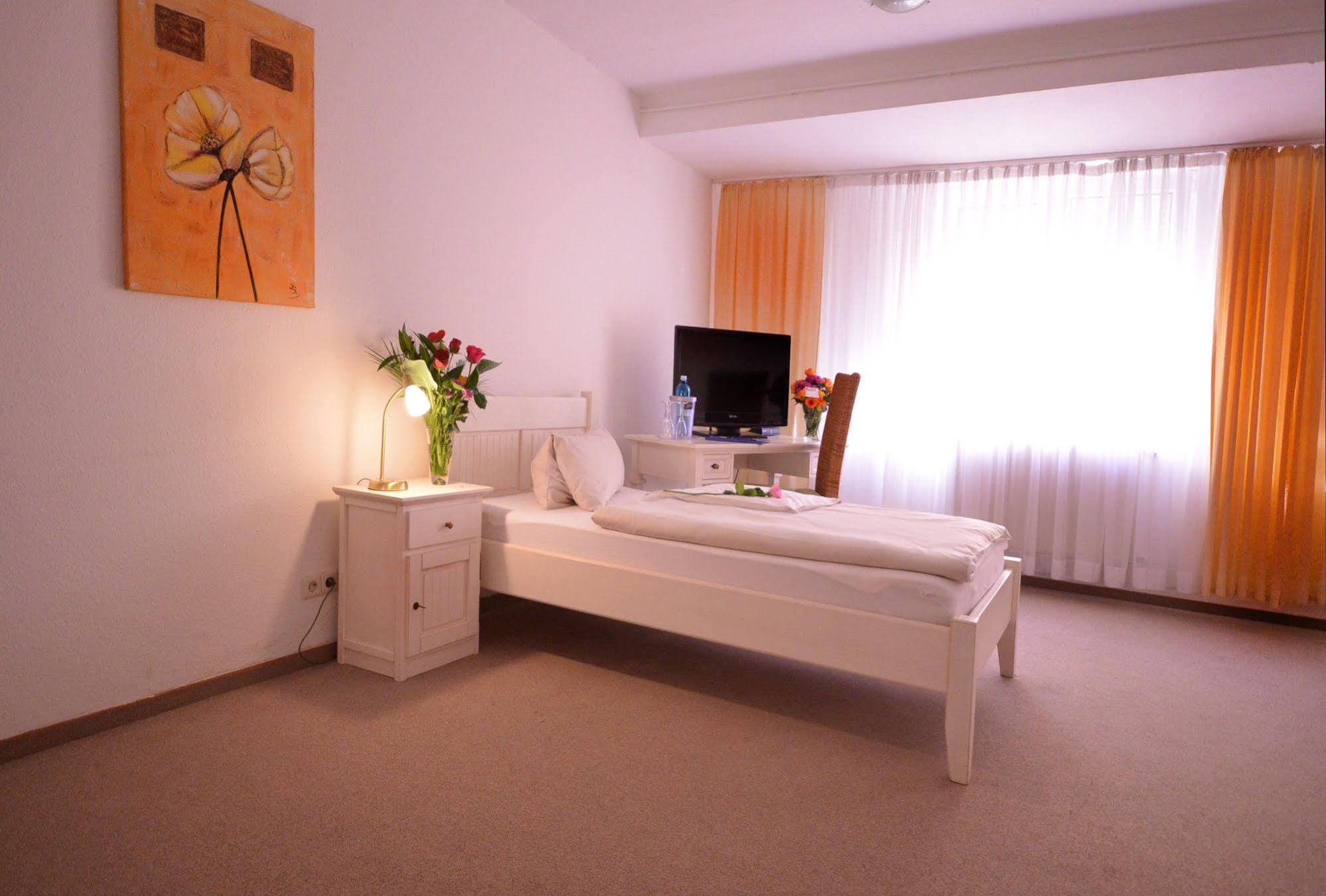 Alpha Hotel Garni Dietzenbach Extérieur photo